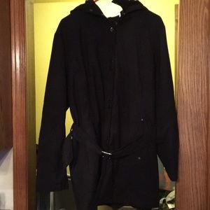 Women’s 2X lined trench coat with belt and hood.